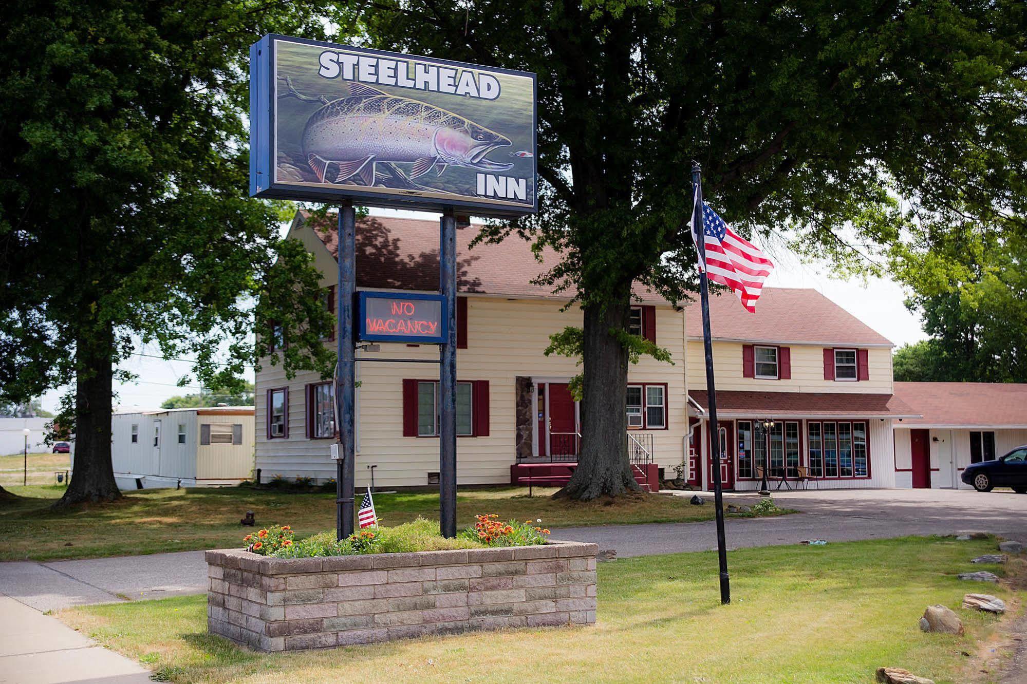 Steelhead Inn エリー エクステリア 写真